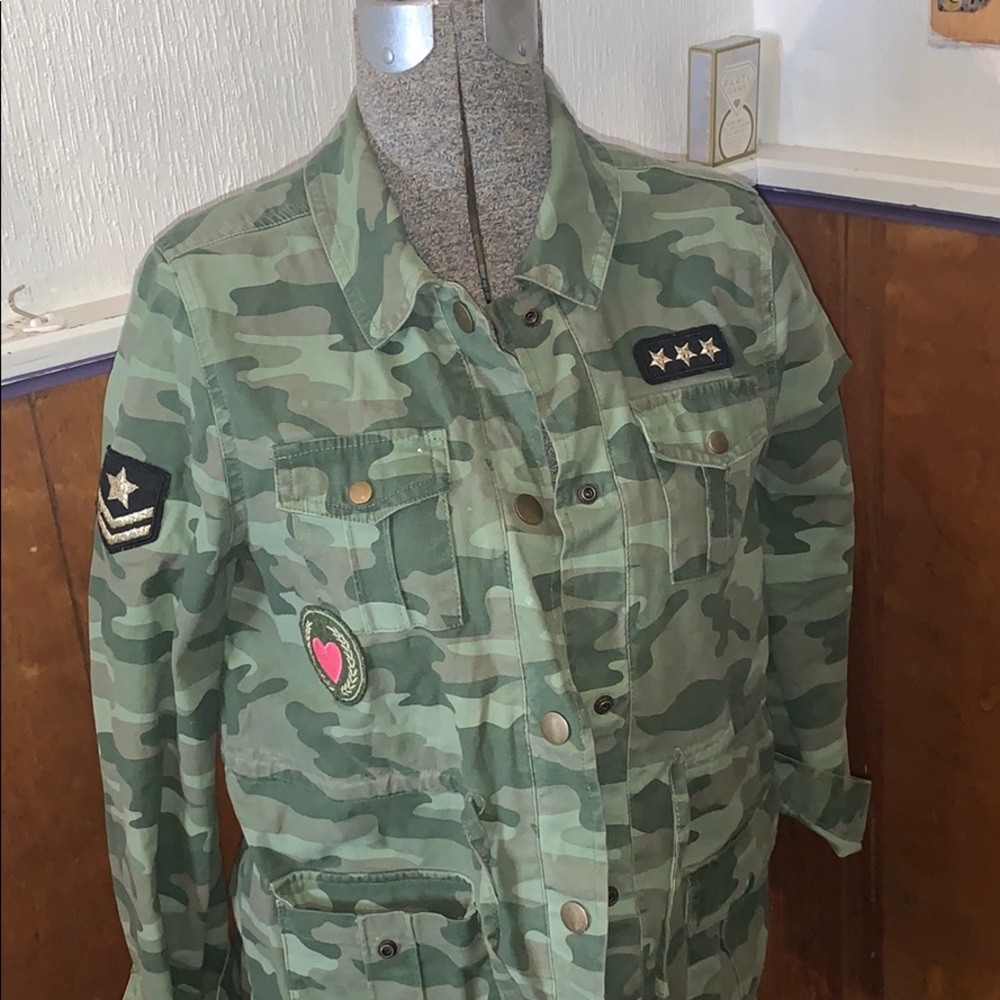 Cute army jacket 💚🤎